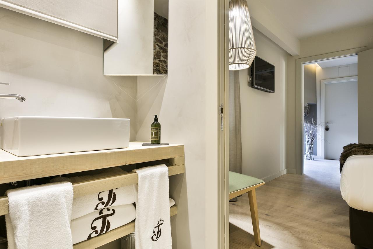 Set Terres - La De - Adults Only